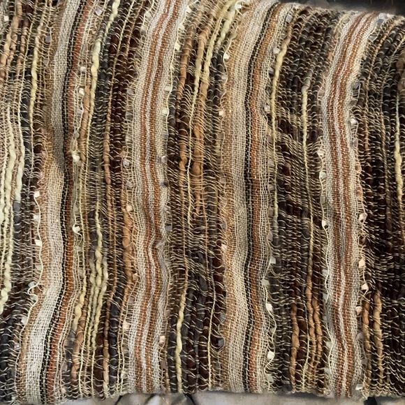 Scarfs - Picture 4 of 6